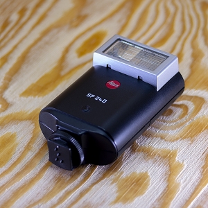 leica sf 24d flash